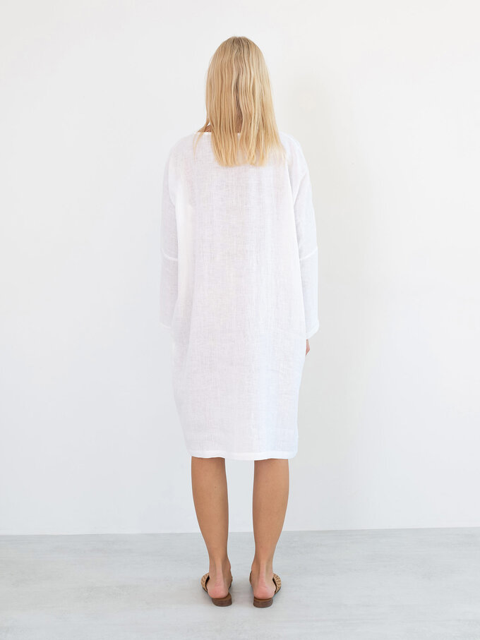 Bild 7 von FRIDA Langarm Leinenkleid in White, you can also choose other colors above von ALBERALKIRK