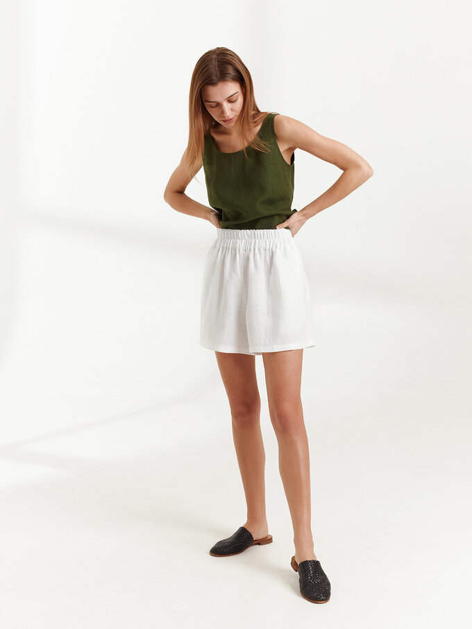 Image 2 of ISLA Linen Shorts in White from ALBERALKIRK