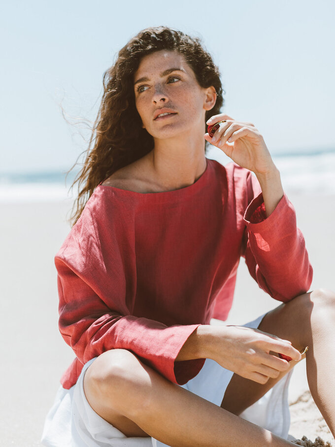 Image 4 of IVY Linen Top in Raspberry from ALBERALKIRK