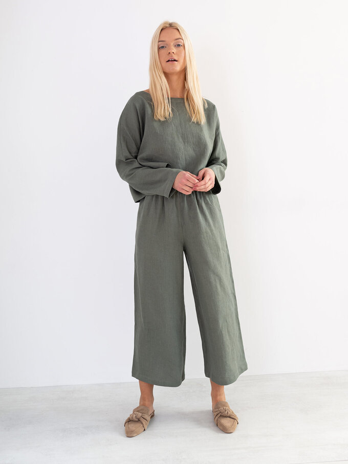 Bild 4 von IVY - Locker Geschnittenes, Kurzes Leinentop in Sage green, you can also choose other colors above von ALBERALKIRK