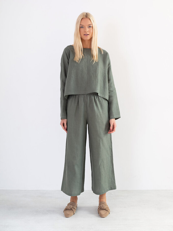 Bild 5 von IVY - Locker Geschnittenes, Kurzes Leinentop in Sage green, you can also choose other colors above von ALBERALKIRK