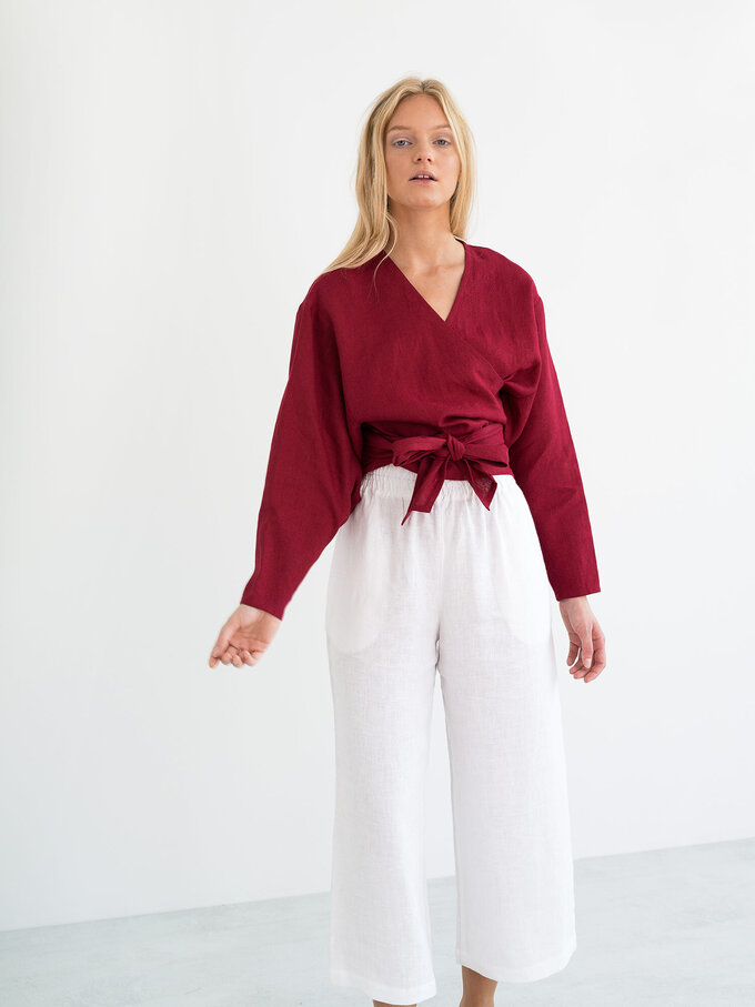 Bild 3 von JUNE Leinen Wickeltop in Cherry red, you can also choose other colors above von ALBERALKIRK