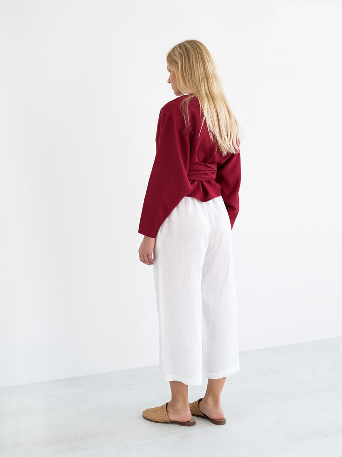 Bild 6 von JUNE Leinen Wickeltop in Cherry red, you can also choose other colors above von ALBERALKIRK