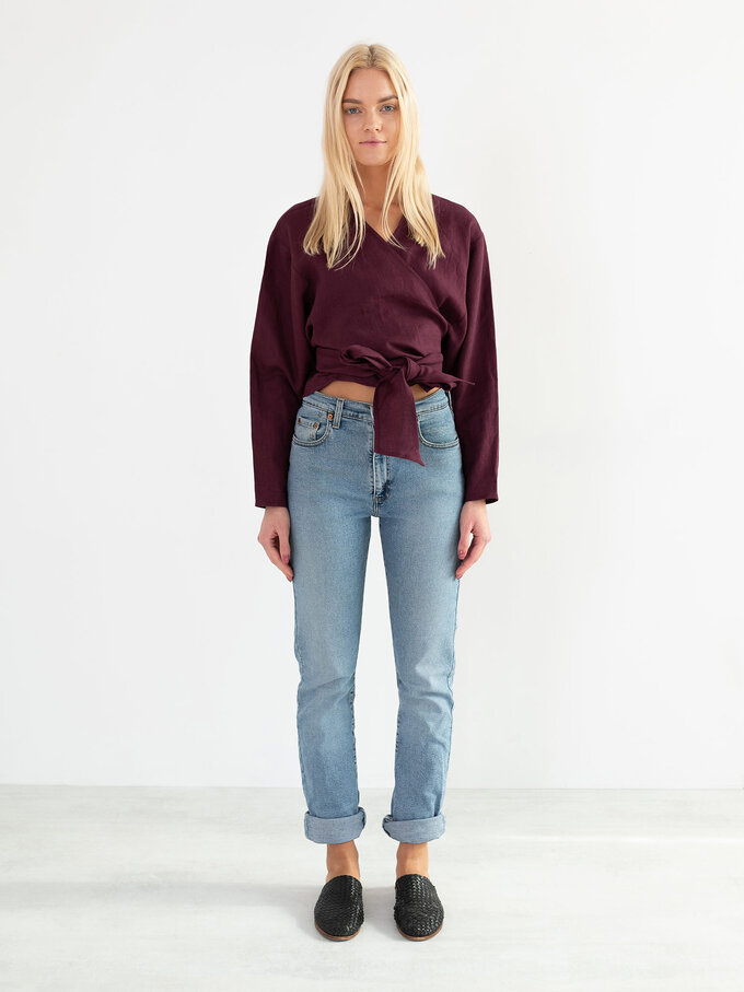 Bild 2 von JUNE Leinen Wickeltop in Eggplant, you can also choose other colors above von ALBERALKIRK