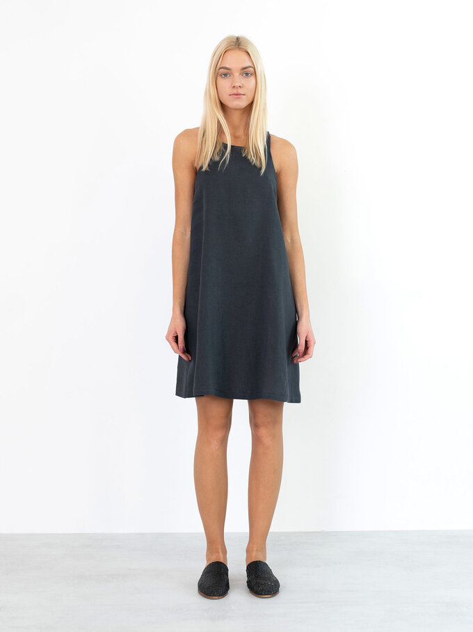 Bild 4 von LILY - ärmelloses Leinenkleid in von ALBERALKIRK