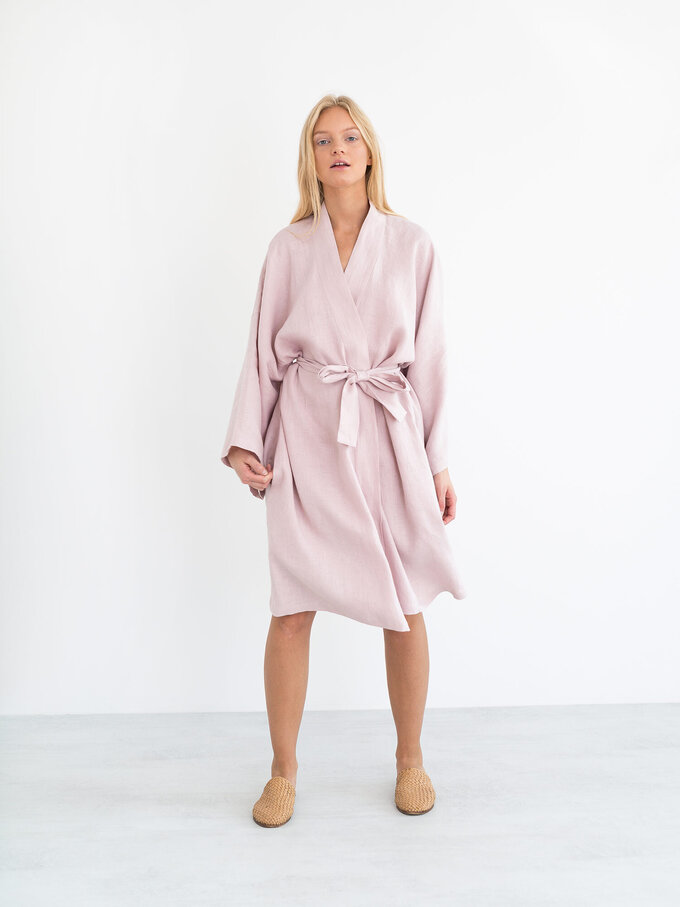 Bild 2 von LUNA Leinen Wickelkleid in Apple blossom, you can also choose other colors above von ALBERALKIRK