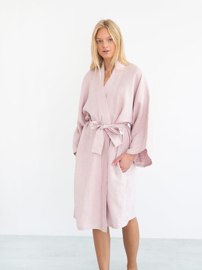 Bild 6 von LUNA Leinen Wickelkleid in Apple blossom, you can also choose other colors above von ALBERALKIRK
