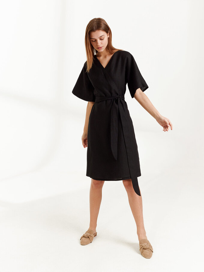 Bild 1 von MARY Leinen Wickelkleid in Black, you can also choose other colors above von ALBERALKIRK