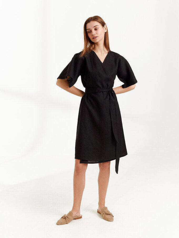 Bild 4 von MARY Leinen Wickelkleid in Black, you can also choose other colors above von ALBERALKIRK