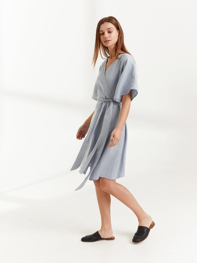 Bild 4 von MARY Leinen Wickelkleid in Bluestone, you can also choose other colors above von ALBERALKIRK