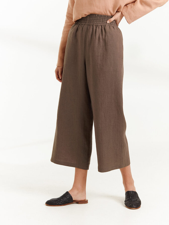 Bild 3 von RILEY - Hochgeschnittene Leinenhose mit weitem Bein in Cocoa, you can also choose other colors above von ALBERALKIRK