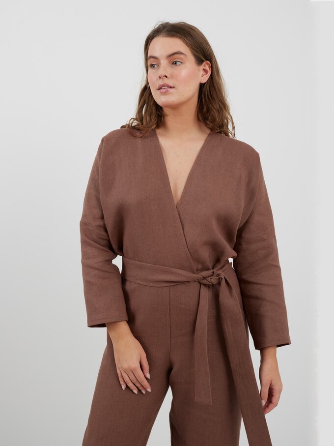 Bild 1 von ATLAS Leinen Jumpsuit mit langen Ärmeln in von Love and Confuse