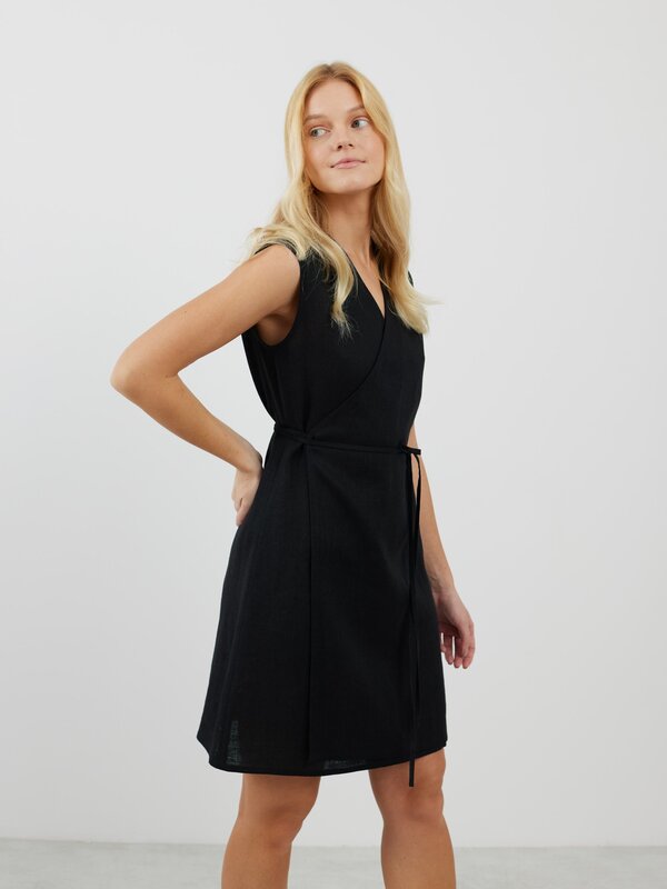 Bild 1 von BROOKE Trägerloses Leinenwickelkleid in Schwarz von ALBERALKIRK