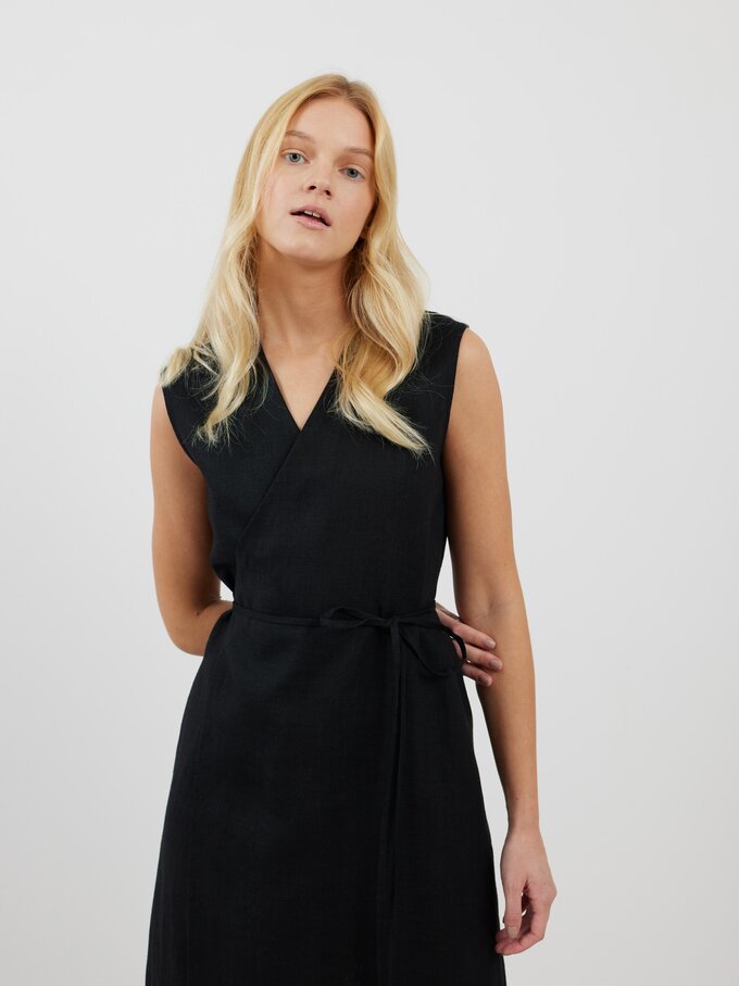 Bild 5 von BROOKE Trägerloses Leinenwickelkleid in Schwarz von ALBERALKIRK