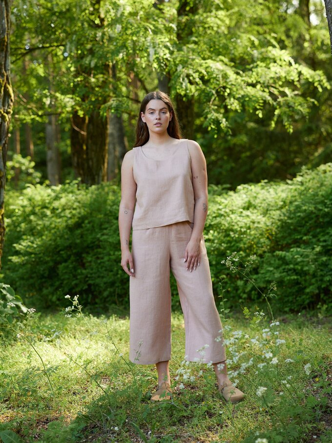 Image 2 of CALI Linen Tank Top in Camel from ALBERALKIRK