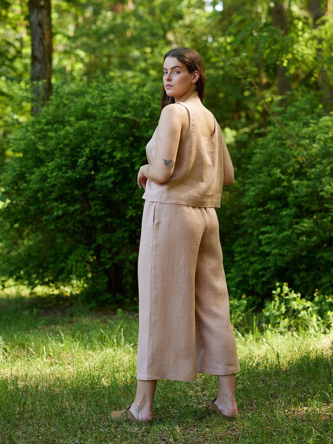 Image 5 of CALI Linen Tank Top in Camel from ALBERALKIRK