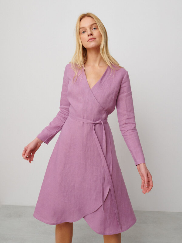 Bild 1 von CLAUDIA Leinenwickelkleid mit langen Ärmeln in Radiant Orchid, you can also choose other colors above von Love and Confuse