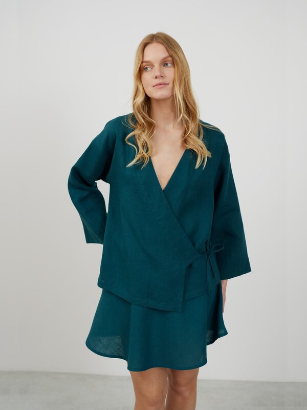 Bild 1 von DELILAH Leinen-Kimonojacke in Smaragdblau von Love and Confuse