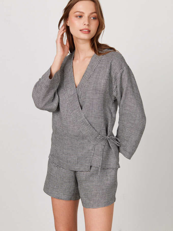Bild 4 von ISLA - Hochgeschnittene Leinen Shorts in Houndstooth, you can also choose other colors above von ALBERALKIRK