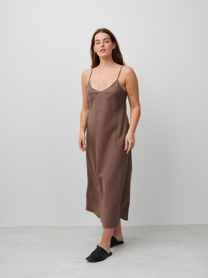 Bild 2 von FREJA - Figurbetontes Leinenkleid mit Spaghettiträgern in von ALBERALKIRK