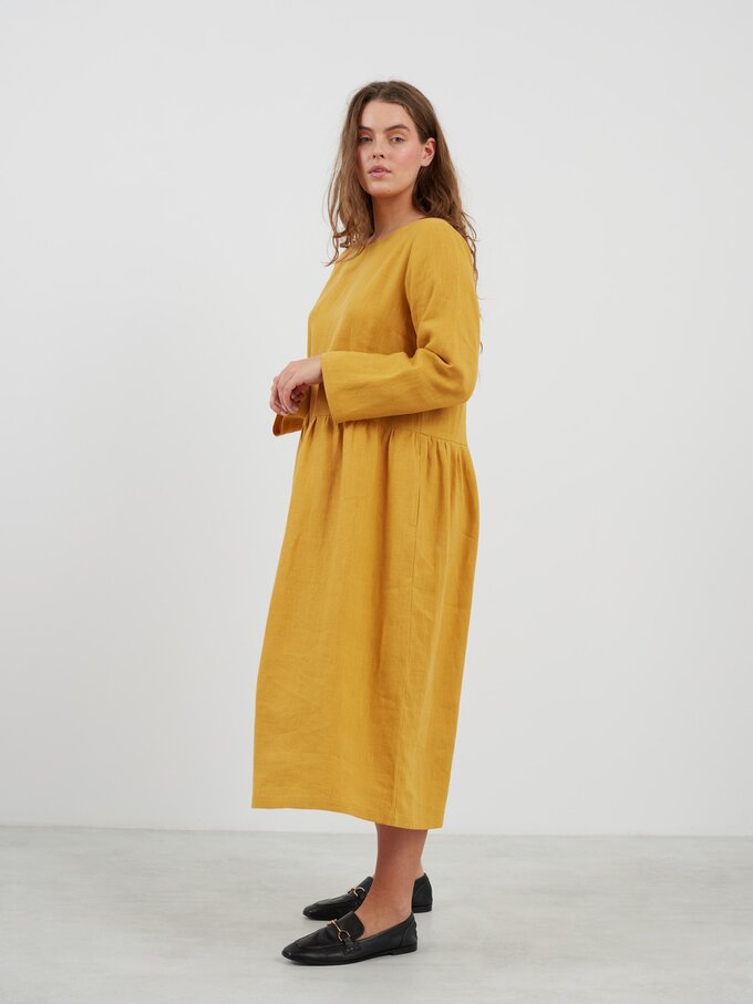 Bild 4 von GEMMA Langarm Leinenkleid in Senf von ALBERALKIRK