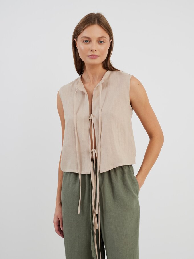 Bild 3 von HEIDI Leinentop mit Bindeverschluss in Beige von ALBERALKIRK