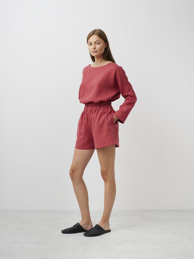Bild 3 von ISLA - Hochgeschnittene Leinen Shorts in Raspberry, you can also choose other colors above von ALBERALKIRK