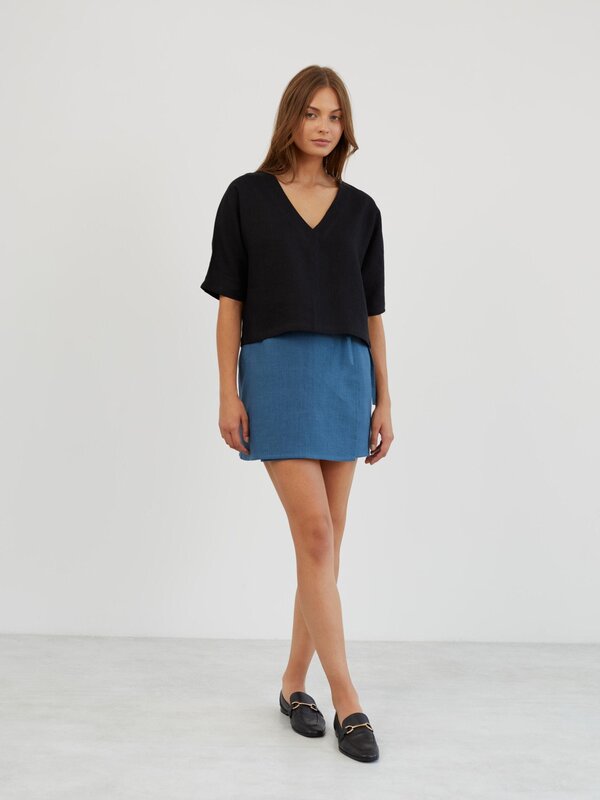 Image 1 of Linen V Nneck Blouse in Black BRIANNA from ALBERALKIRK | Handmade Linen Clothing for Women