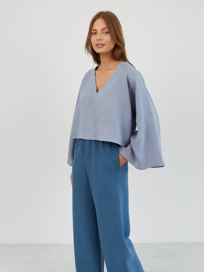 Image 4 of Oversized Linen Kimono Top in Vista Blue BONNIE from ALBERALKIRK | Handmade Linen Clothing for Women
