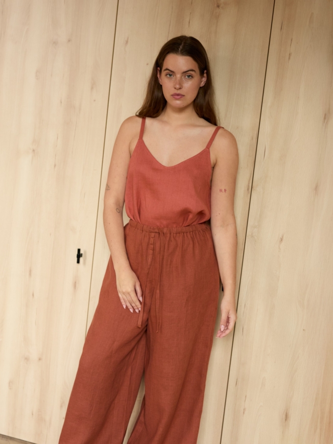 Image 3 of LUCAS wide-leg linen pants in Rust, featuring a drawstring waist and relaxed fit, from ALBERALKIRK.