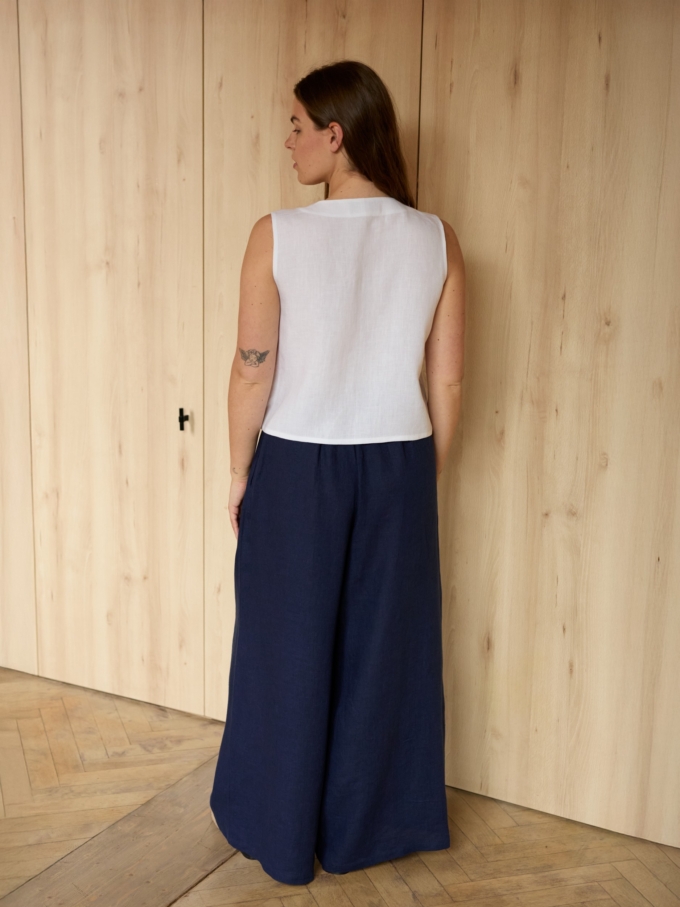 Image 4 of PEARL high-waisted wide-leg linen pants in Navy Blue, featuring an elastic waistband, from ALBERALKIRK.