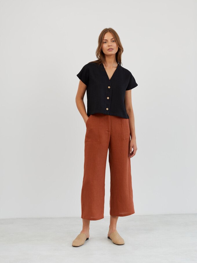Image 3 of Cropped Linen Button Down Shirt in Black LYLA from ALBERALKIRK | Handmade Linen Clothing for Women