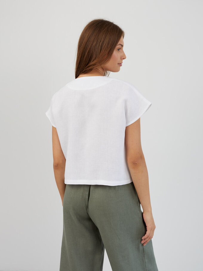 Image 5 of Cropped Linen Button-Down Shirt in White LYLA from ALBERALKIRK | Handmade Linen Clothing for Women
