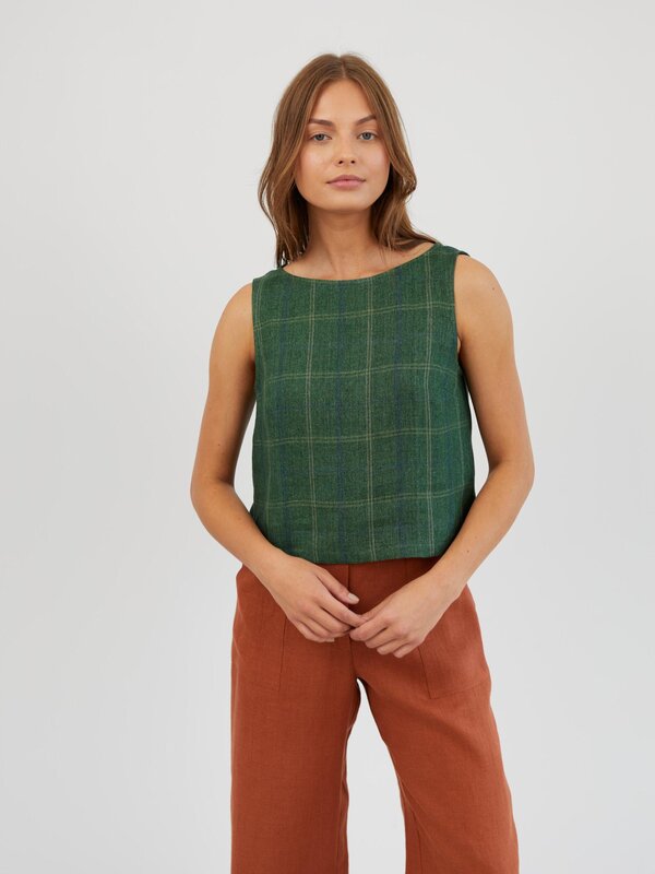 Image 1 of Cropped Linen Tank Top in Green Plaid SONATE from ALBERALKIRK | Handmade Linen Clothing for Women