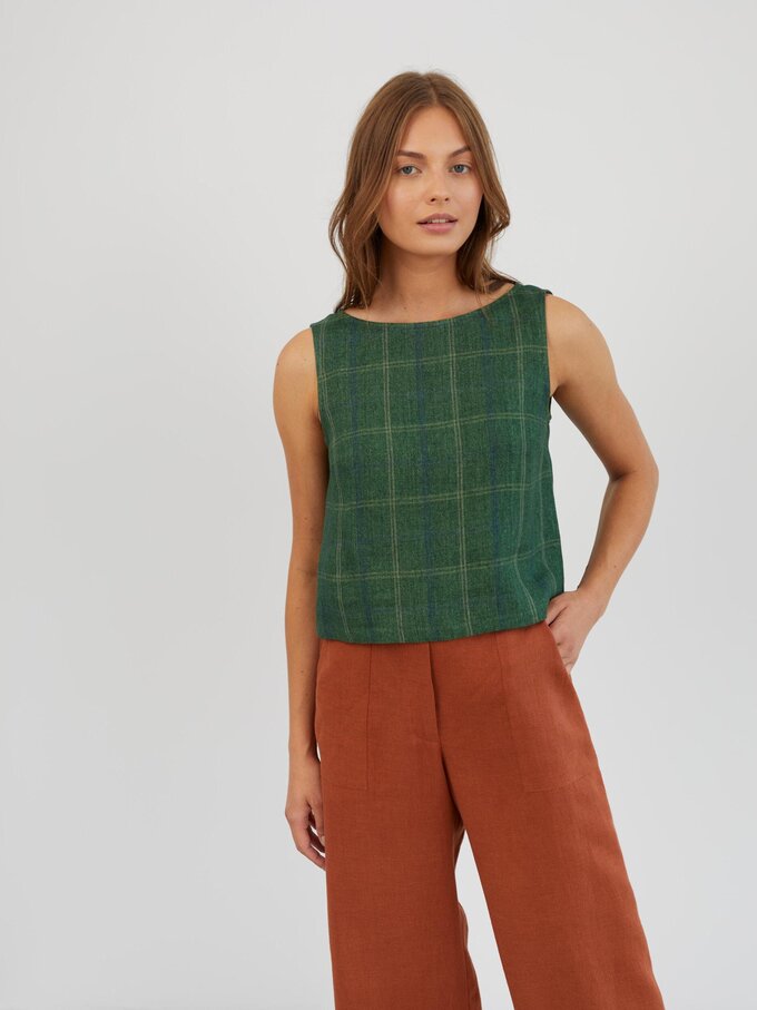 Image 3 of Cropped Linen Tank Top in Green Plaid SONATE from ALBERALKIRK | Handmade Linen Clothing for Women