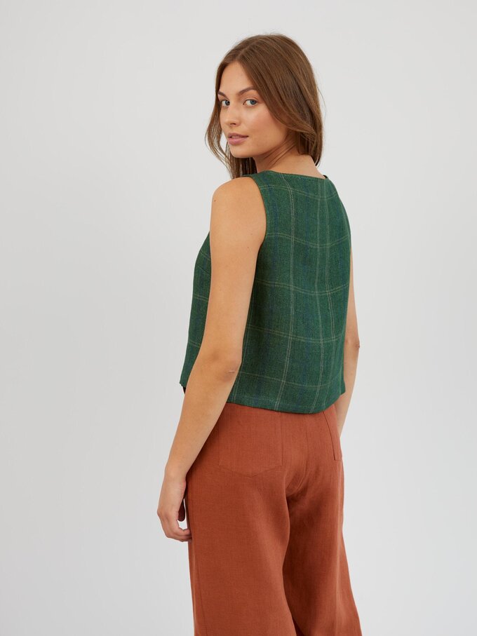 Image 4 of Cropped Linen Tank Top in Green Plaid SONATE from ALBERALKIRK | Handmade Linen Clothing for Women