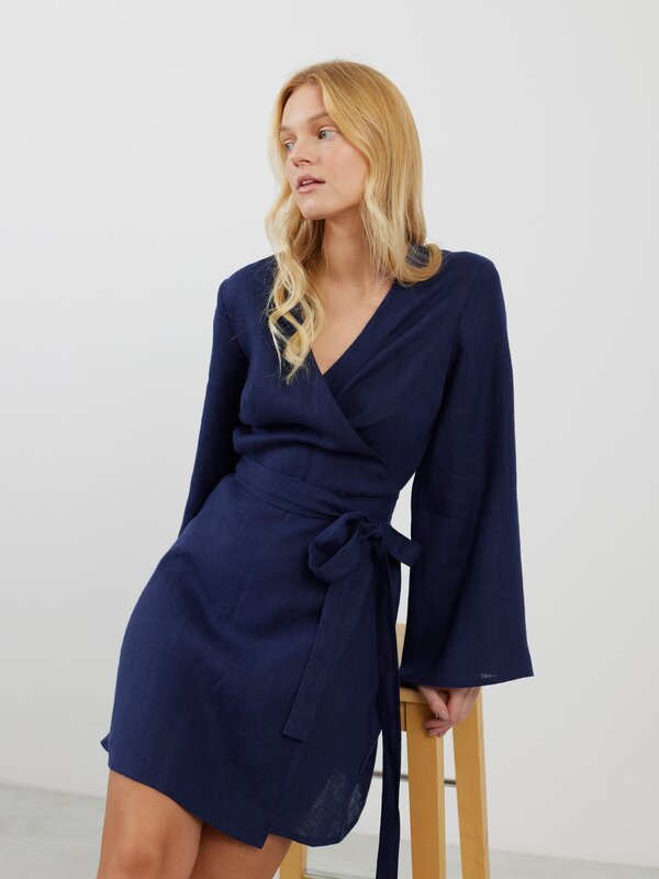 Bild 1 von LYDIA Langarm Wickelkleid aus Leinen in Marineblau von ALBERALKIRK
