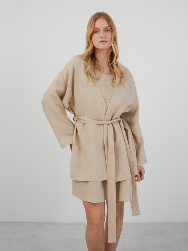 Bild 1 von MAVIS Offene Leinenjacke in Beige von Love and Confuse
