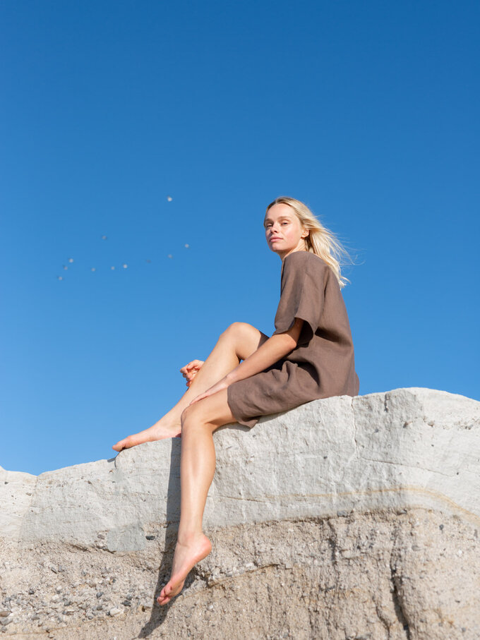 Image 3 of PEONY Linen Dress in Cocoa from ALBERALKIRK