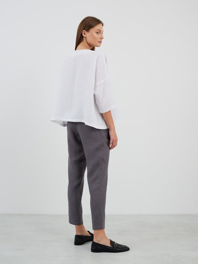Image 5 of RAVEN Tapered Linen Pants in Light Grey from ALBERALKIRK