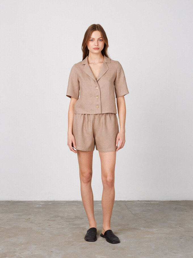Bild 2 von RAY Kurzes Leinenhemd in Sand Brown, you can also choose other colors above von ALBERALKIRK