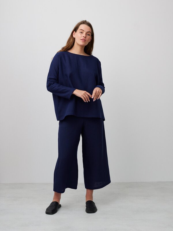 Bild 1 von RUMI Langarmshirt aus Leinen in Marineblau von ALBERALKIRK