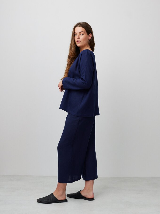 Bild 4 von RUMI Langarmshirt aus Leinen in Marineblau von ALBERALKIRK