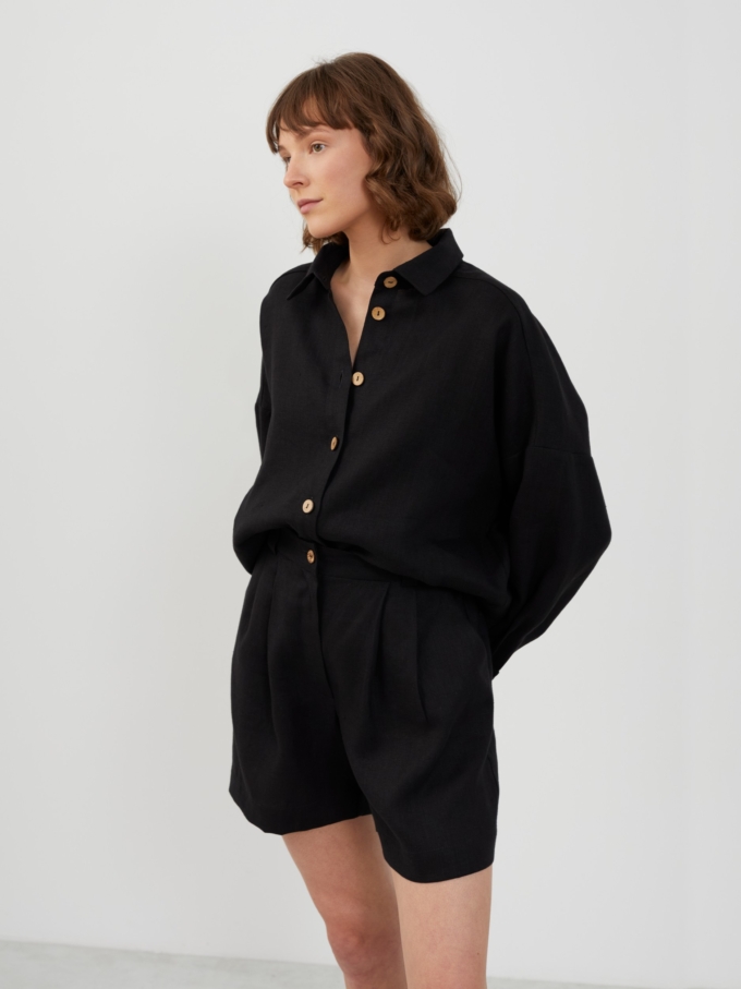 Image 4 of SAIGE Tailored Linen Shorts in Black from ALBERALKIRK