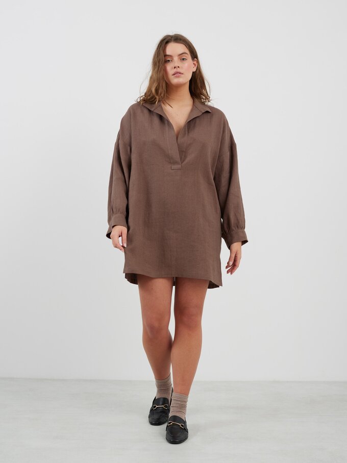 Bild 2 von SKY Leinen Strandkleid in Kakao von ALBERALKIRK