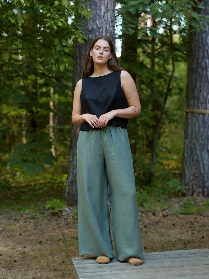 Image 3 of SONATE Linen Tank Top in Black from ALBERALKIRK