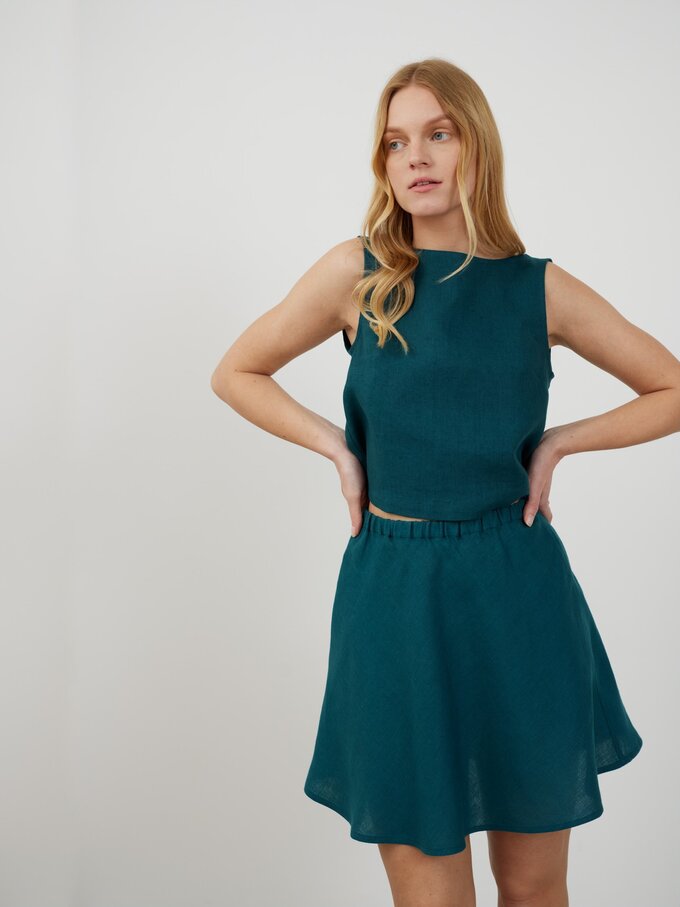 Image 4 of SONATE Linen Tank Top in Emerald Blue from ALBERALKIRK