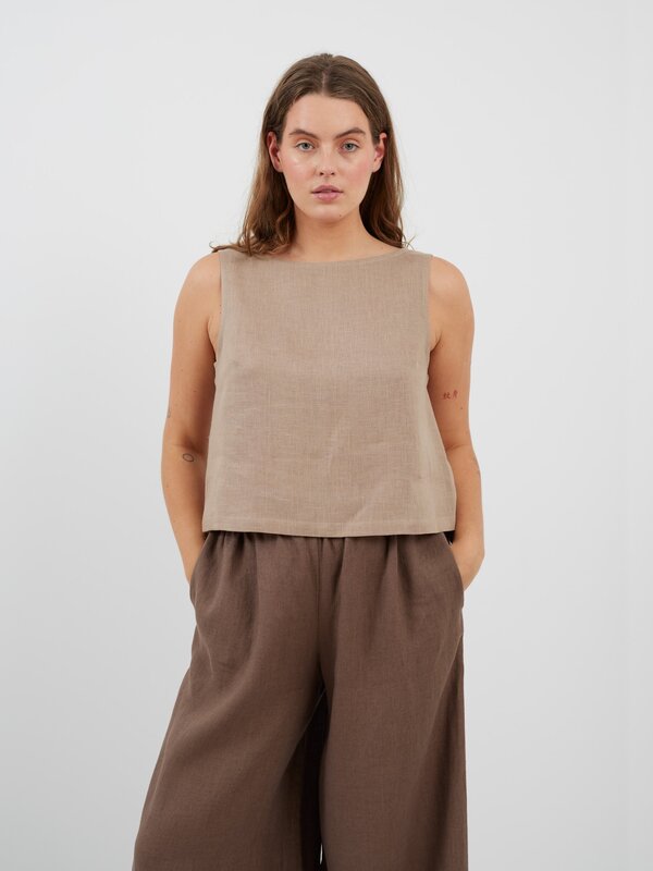 Bild 1 von SONATE Leinen-Tanktop in Sandbraun von ALBERALKIRK