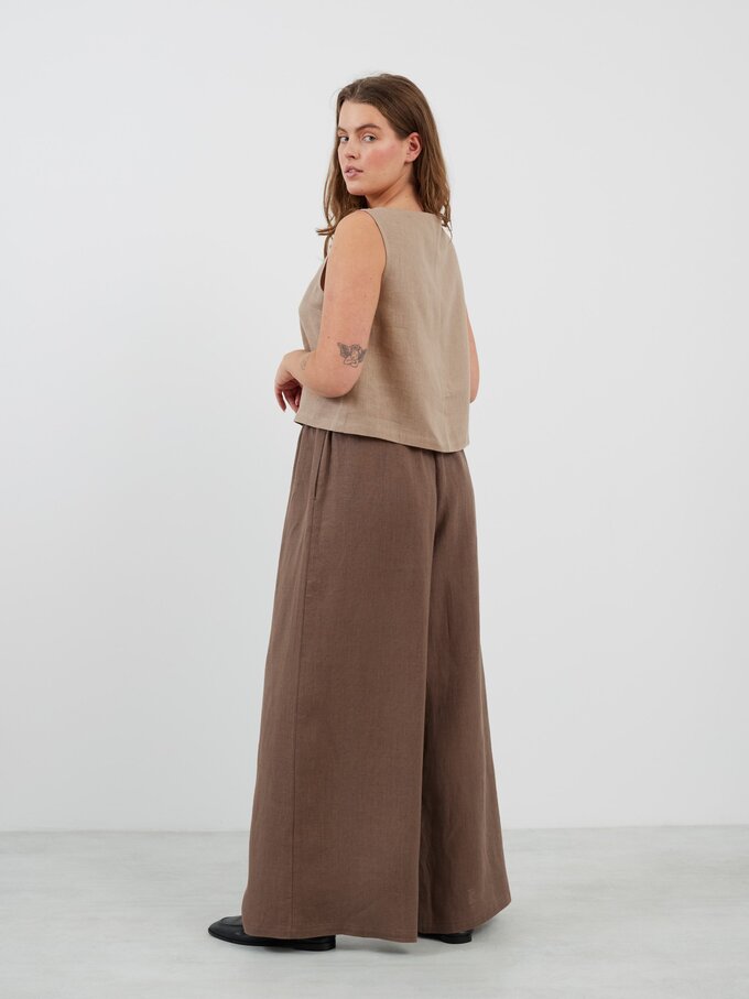 Bild 5 von SONATE Leinen-Tanktop in Sandbraun von ALBERALKIRK