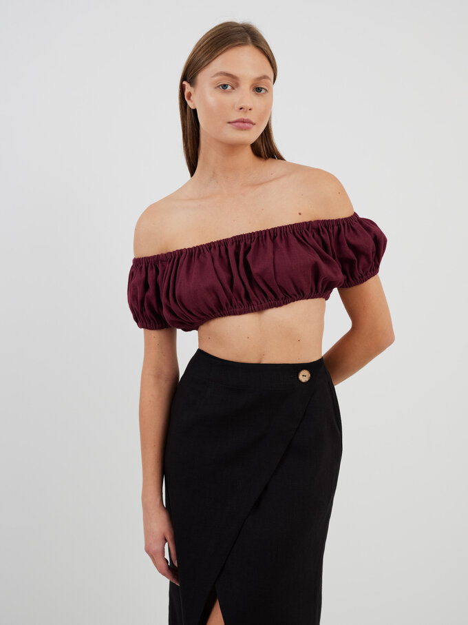 Bild 1 von VALENTINA - Schulterfreies Leinen-Crop-Top in Aubergine von ALBERALKIRK